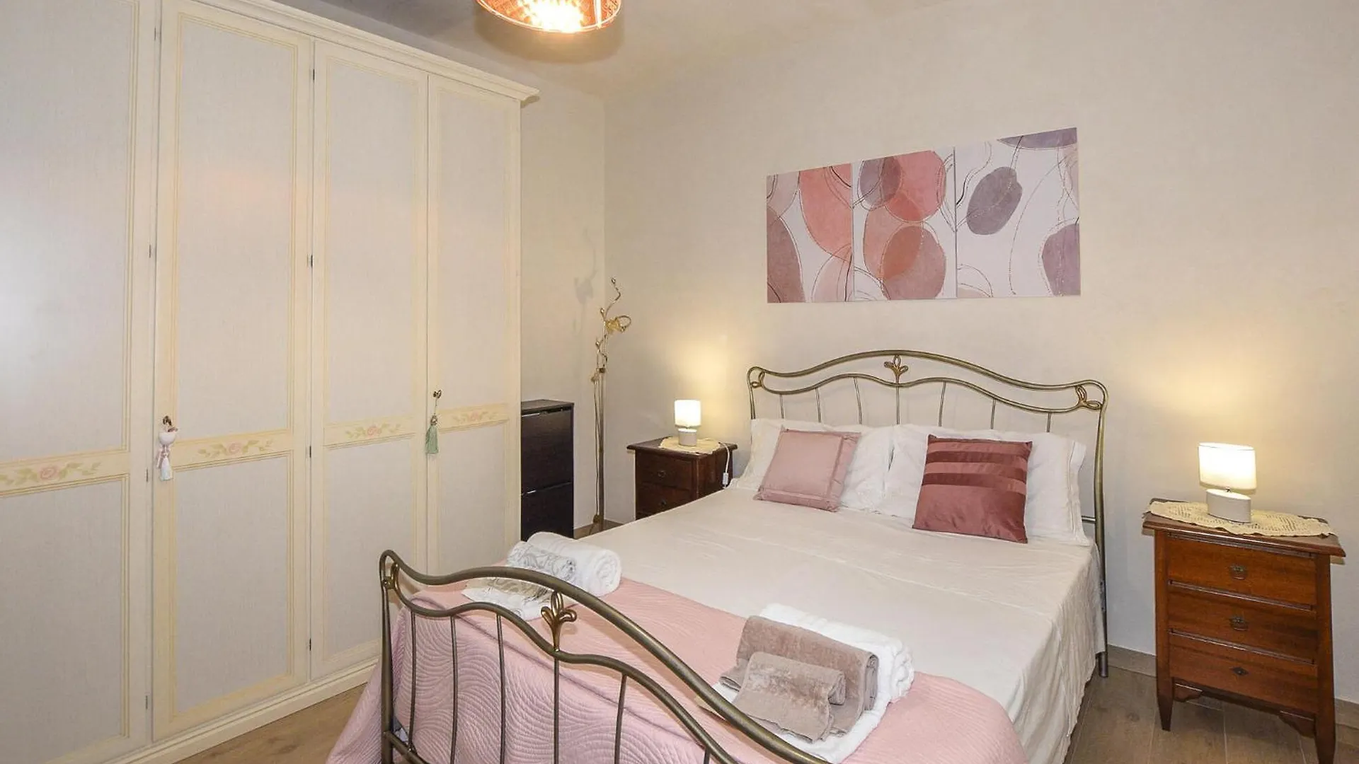 2 Bedroom Cozy Home In Ispica 0*,